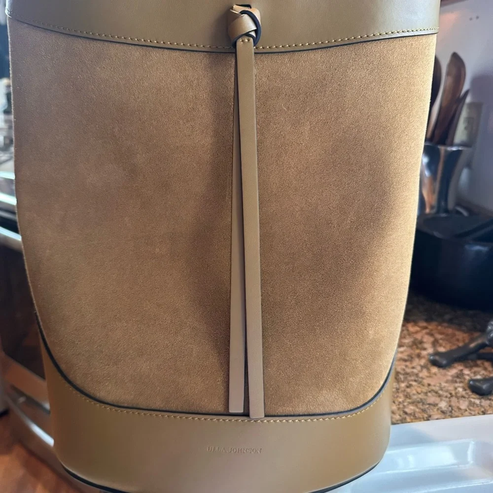 ULLA Johnson Elegant Tapenade Suede Bucket Bag 💼 Adorable Bag - Picture 2 of 16